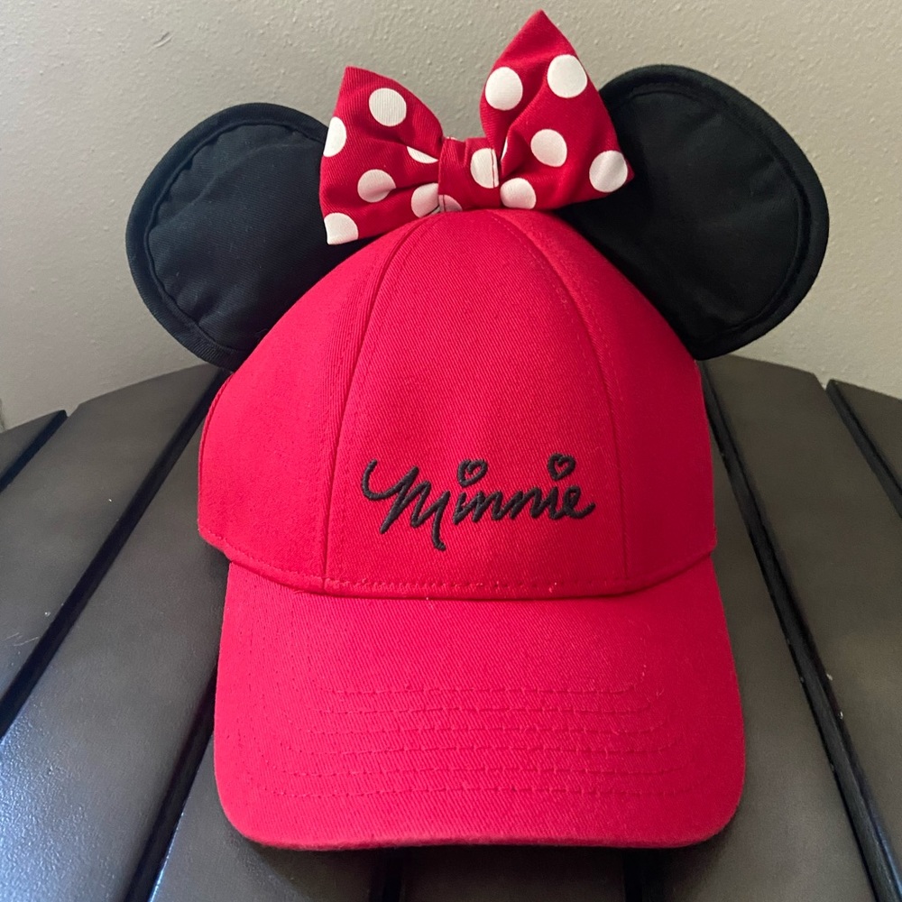 Disney red Minnie hat with ears and bow